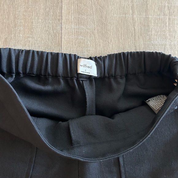 Aritzia Wilfred Black Shorts - S - Picture 3 of 3